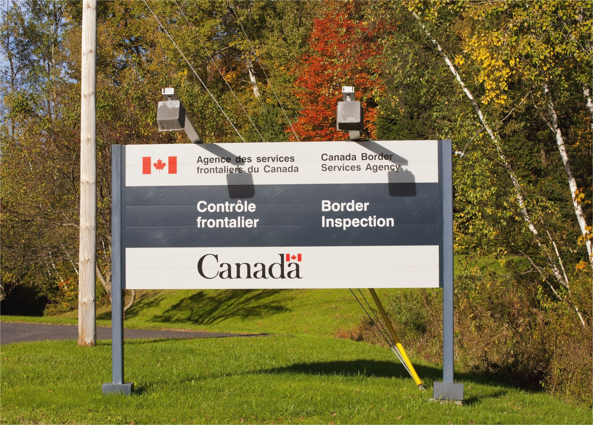What is a border crossing card niagara falls border crossings