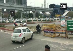 Aadhar Card Center In Kapashera Border Delhi Traffic Police Latest News Videos and Delhi Traffic