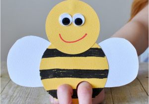 Bee Finger Puppet Template Incredibly Cute Bee Finger Puppets Craft I Heart Crafty