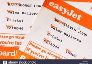 Easy Jet Plus Card Holder Airline Ticket Booking Stockfotos Airline Ticket Booking