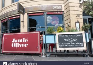 Jamie S Italian Gold Card Birthday Jamie Oliver Centre Stock Photos Jamie Oliver Centre Stock