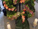 Lee S Flower and Card Shop Trauerdekoration Mit Bildern Beerdigung Blumen
