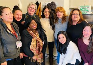 Meghan Markle Thank You Card Meghan Markle Surprises Staff at Vancouver Women S Centre